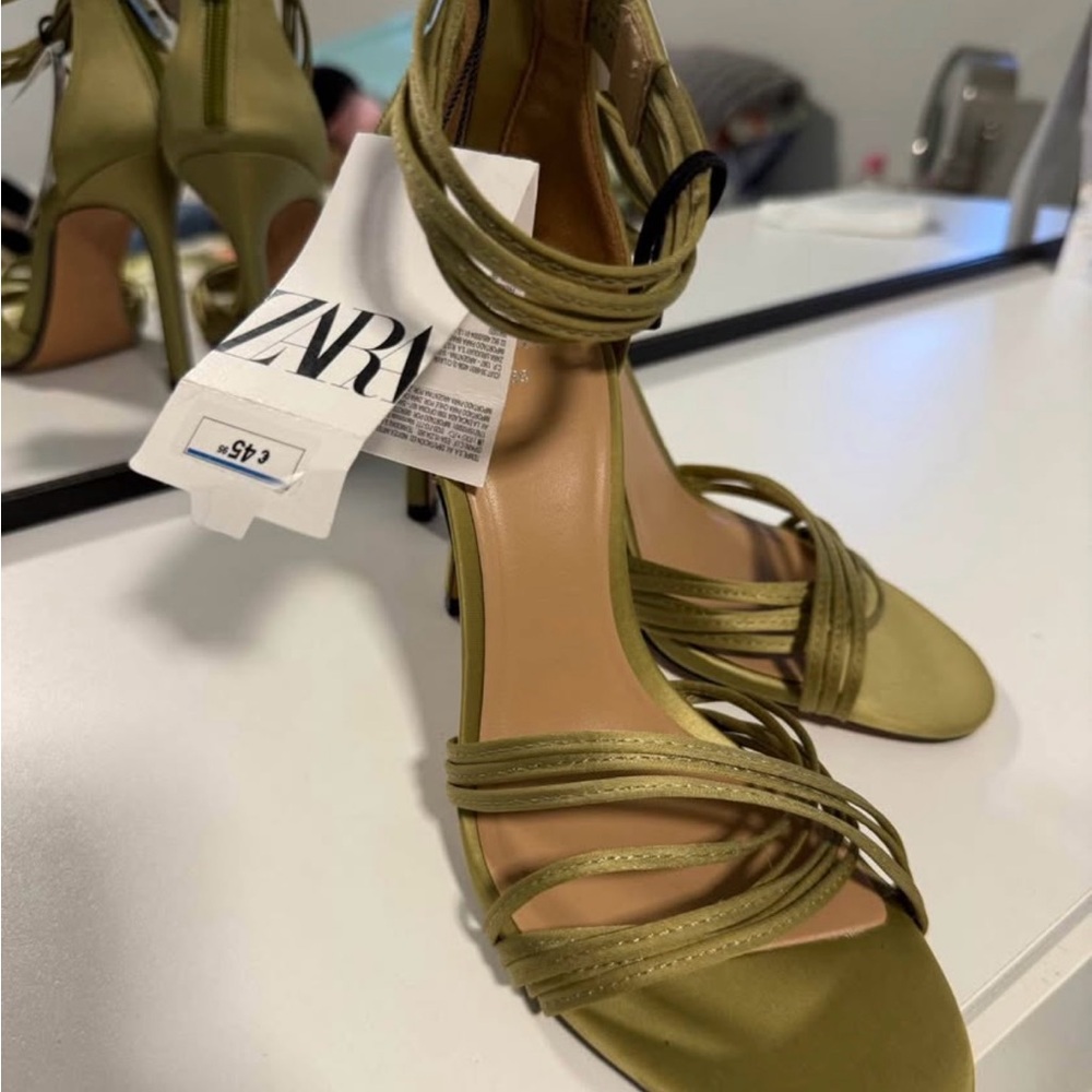 Zara Green Elegant Block Heel Heels